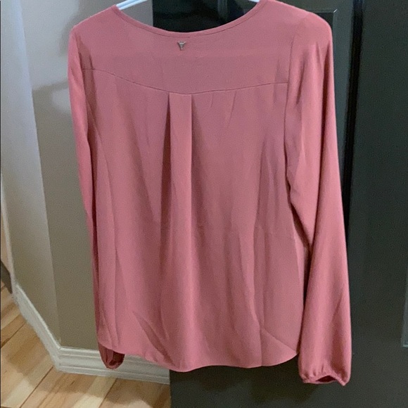 Guess Top NWOT - Picture 3 of 3